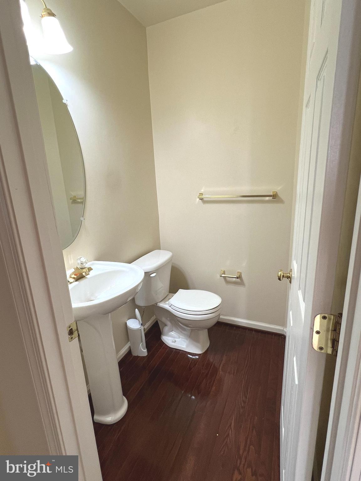 8378 Tillett Loop Manassas, VA 20110 - Photo 15 of 30 Powder room on main level