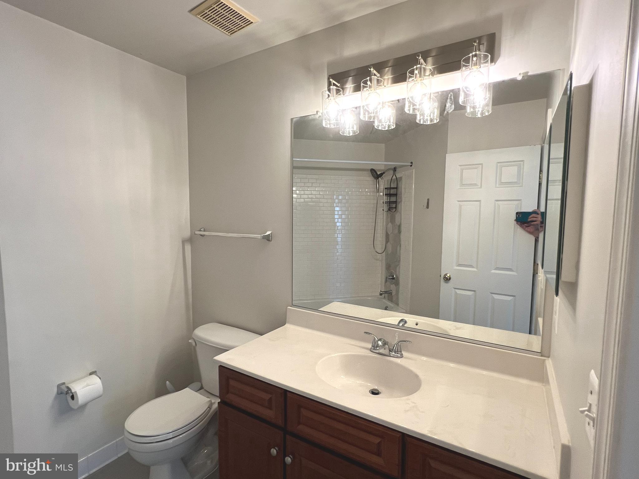 8378 Tillett Loop Manassas, VA 20110 - Photo 26 of 30 Bath #2 on upper level