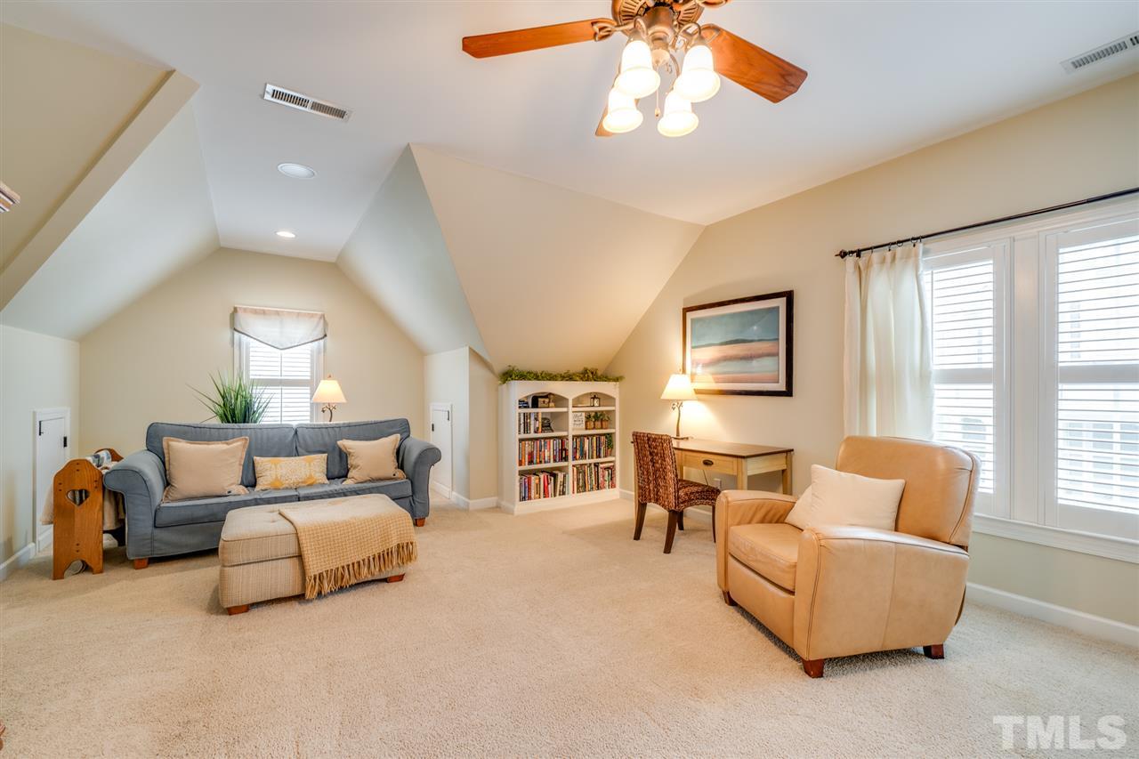 8900 Sanctus Lane Raleigh, NC 27613 - Photo 13 of 29