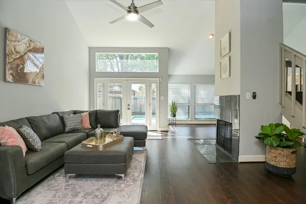 $2,600 | 12800 Briar Forest Drive, Unit 138, Houston, TX 77077