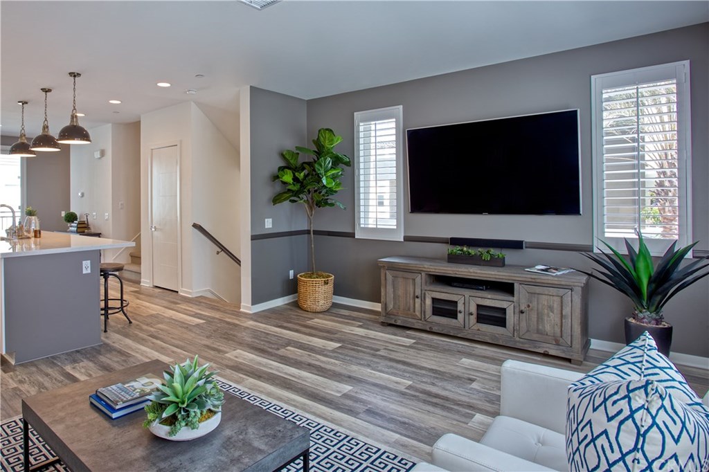 790 Leeward Way Costa Mesa, CA 92627 - Photo 4 of 29