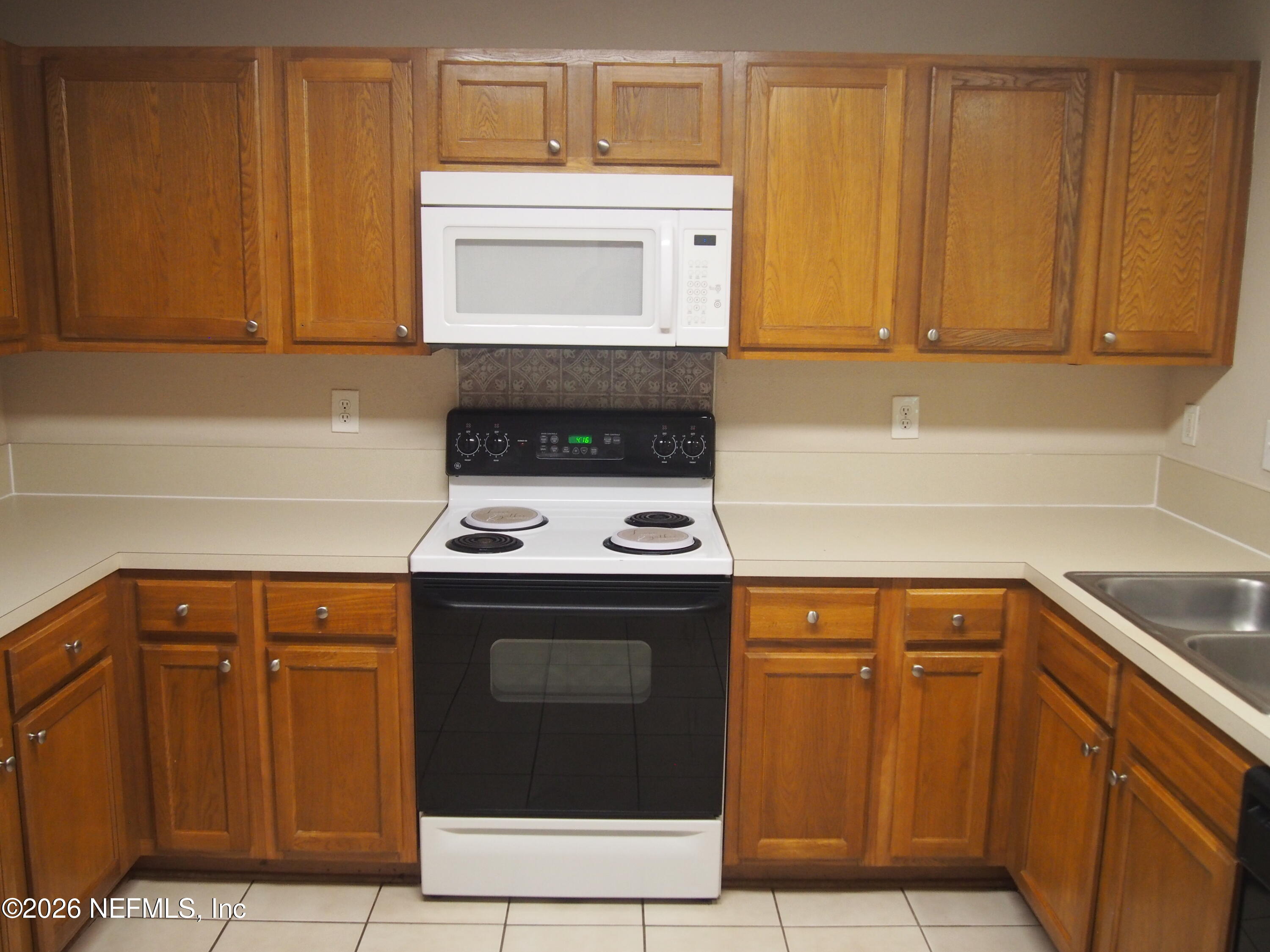 7920 Merrill Road, Unit 1716 Jacksonville, FL 32277 - Photo 7 of 38 P1010153