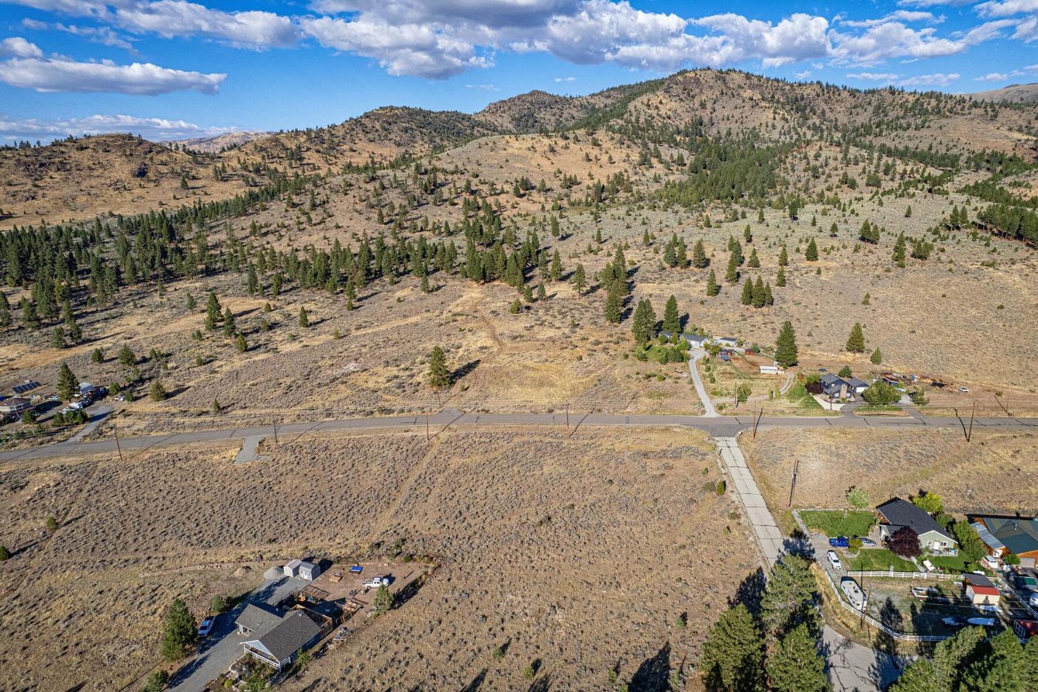 171 Smithneck Road Loyalton, CA 96118 - Photo 14 of 24 a view of ocean and mountain