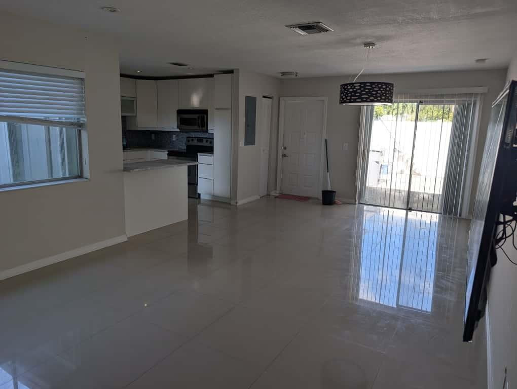 9322 Southwest 5th Street Boca Raton, FL 33428 - Photo 7 of 12 Photo 7
