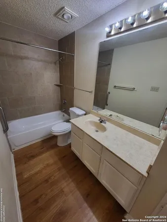 $900 | 6350 Cambridge Drive, Unit 2, San Antonio, TX 78218