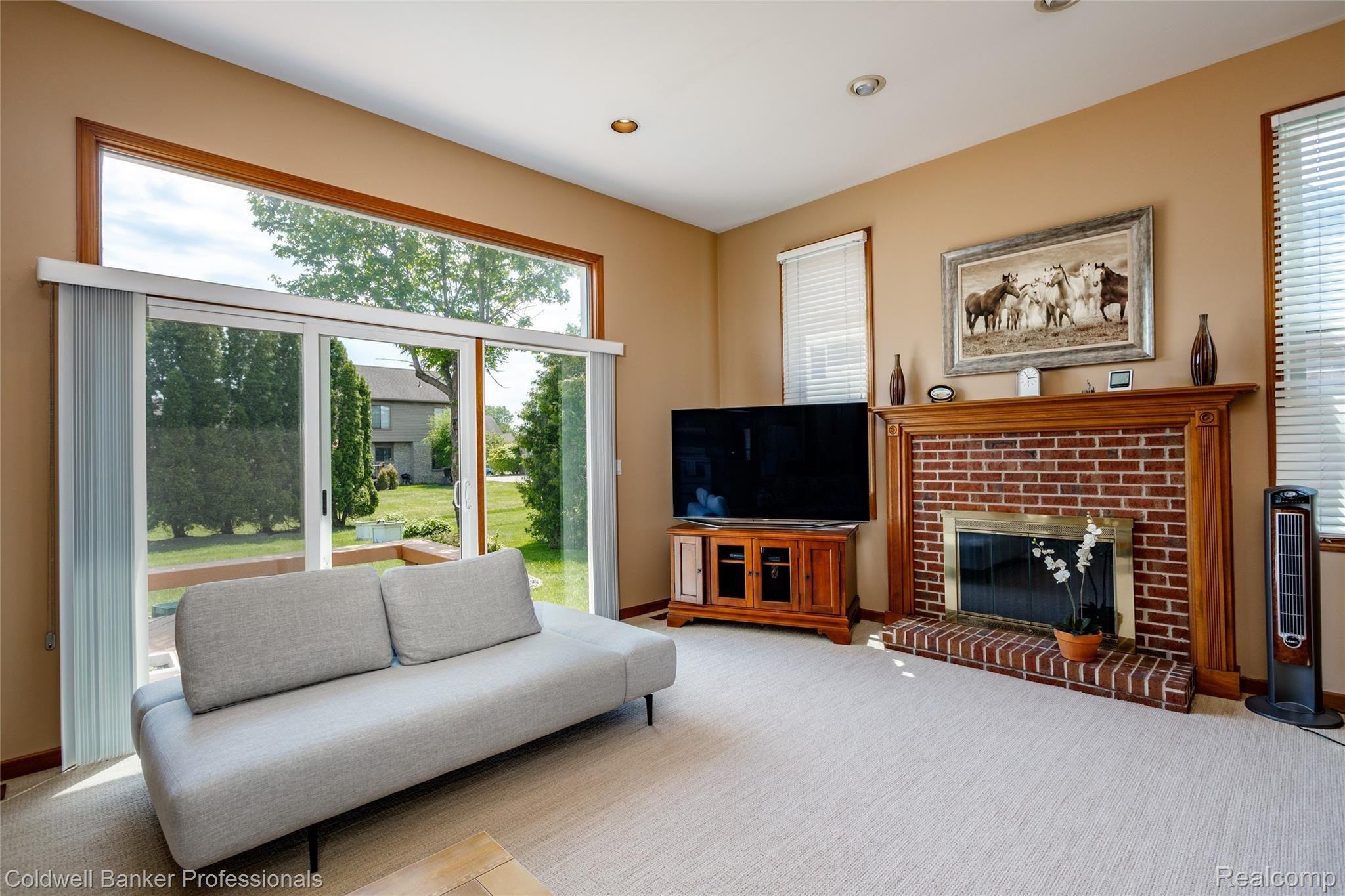 45357 Glengarry Road Canton, MI 48188 - Photo 27 of 45 45357 Glengarry L027.jpg