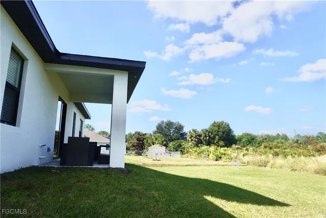 $3,200 | 2608 25th Street West, Lehigh Acres, FL 33971