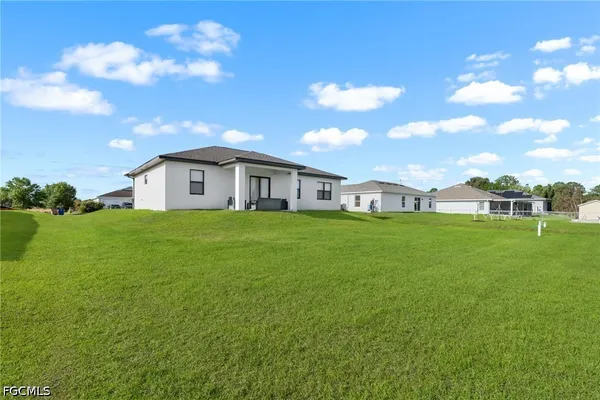 $2,700 | 2608 25th Street West, Lehigh Acres, FL 33971