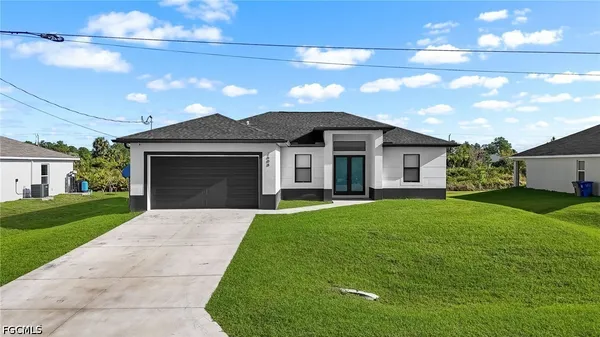 $2,700 | 2608 25th Street West, Lehigh Acres, FL 33971