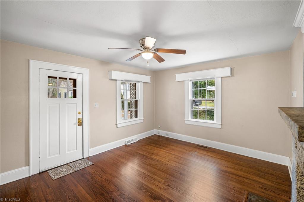 211 Spencer Street High Point, NC 27265 - Photo 4 of 22