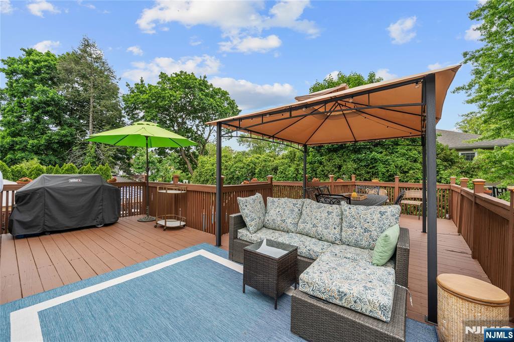15 Valley Road Nutley, NJ 07110 - Photo 37 of 44