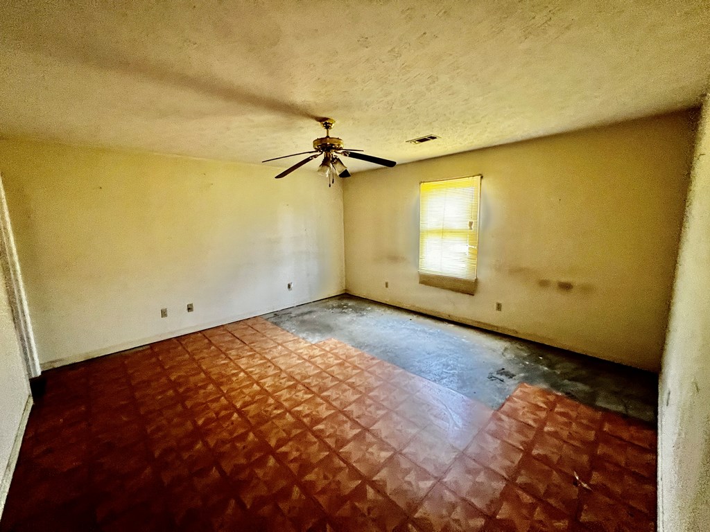1000 Fountain Road Phenix City, AL 36869 - Photo 5 of 13