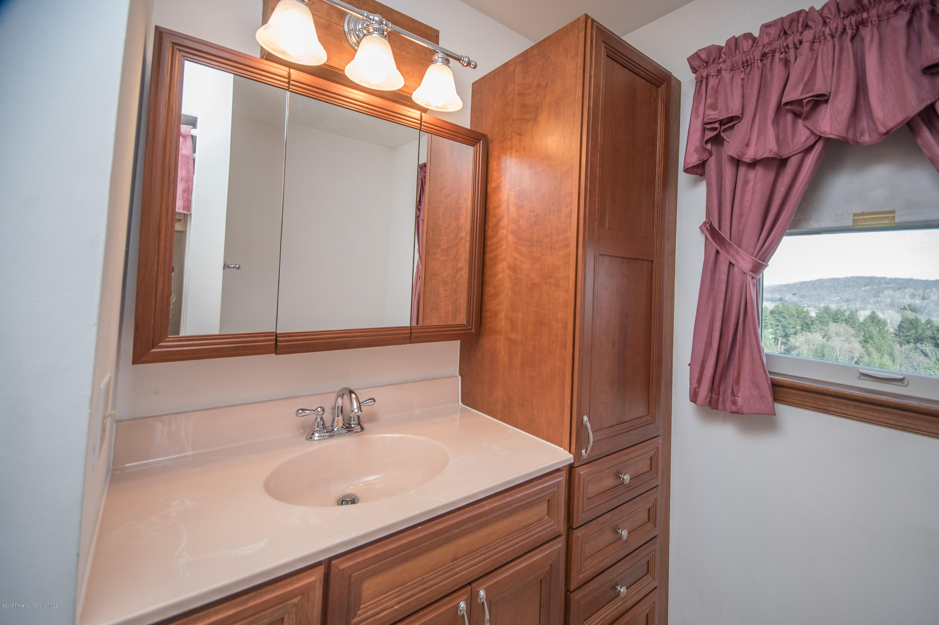 227 Manning Road Dalton, PA 18414 - Photo 9 of 31 Gallery Image 9