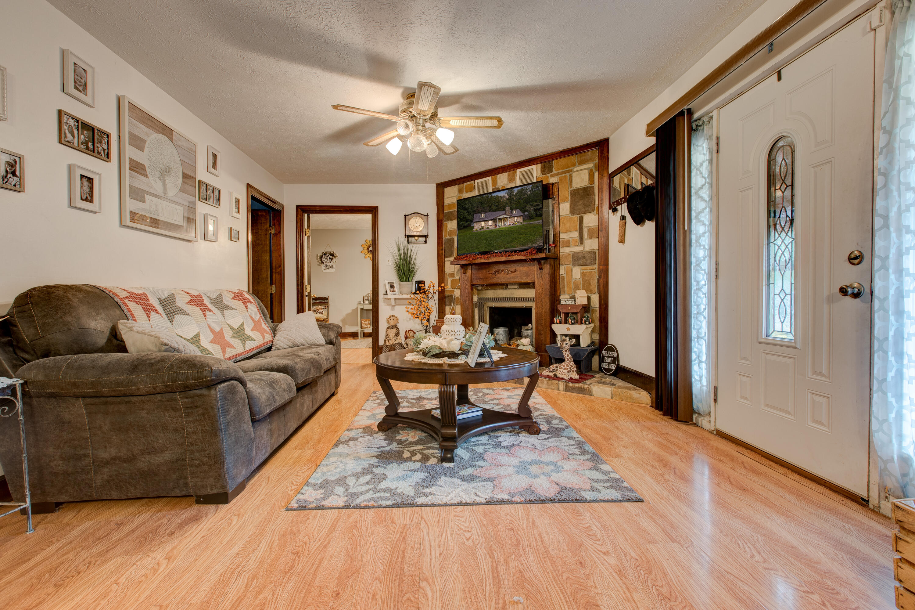 1070 Reffitt Road Jeffersonville, KY 40337 - Photo 16 of 28 DM3A6987_8_9-Edit