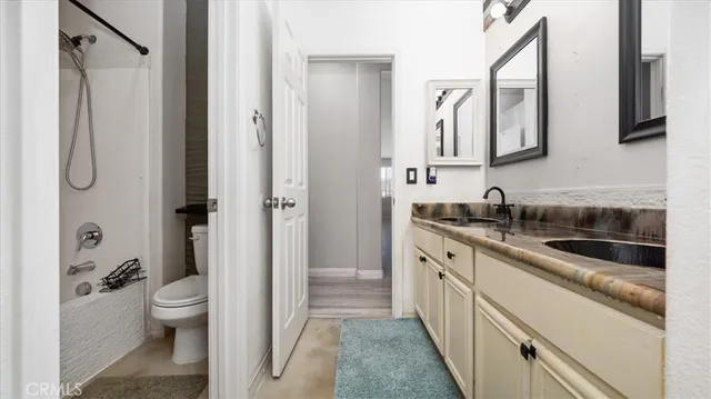 $499,999 | 13849 Jackson Street, Oak Hills, CA 92344