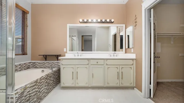 $499,999 | 13849 Jackson Street, Oak Hills, CA 92344