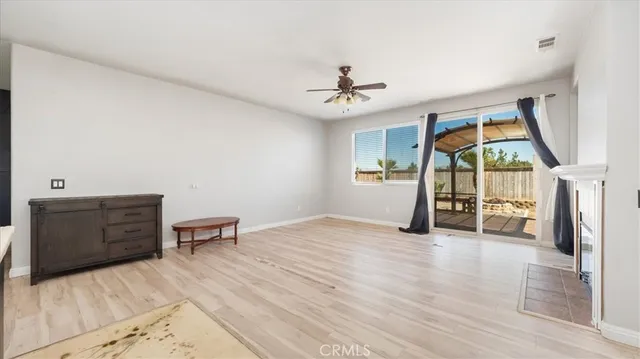 $499,999 | 13849 Jackson Street, Oak Hills, CA 92344