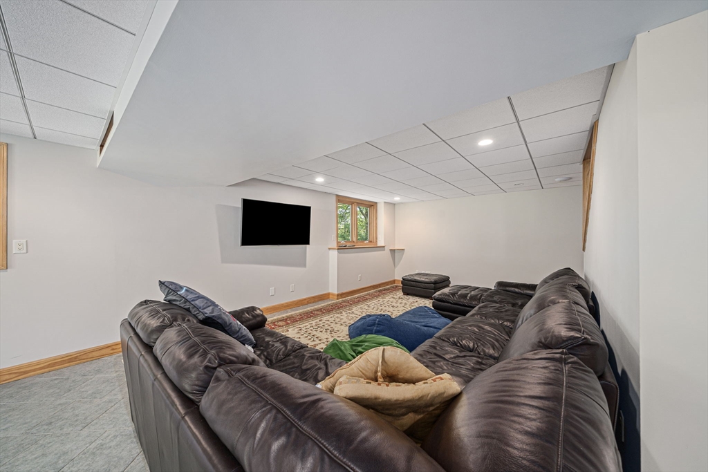 40 Hillside Drive Wrentham, MA 02093 - Photo 32 of 41