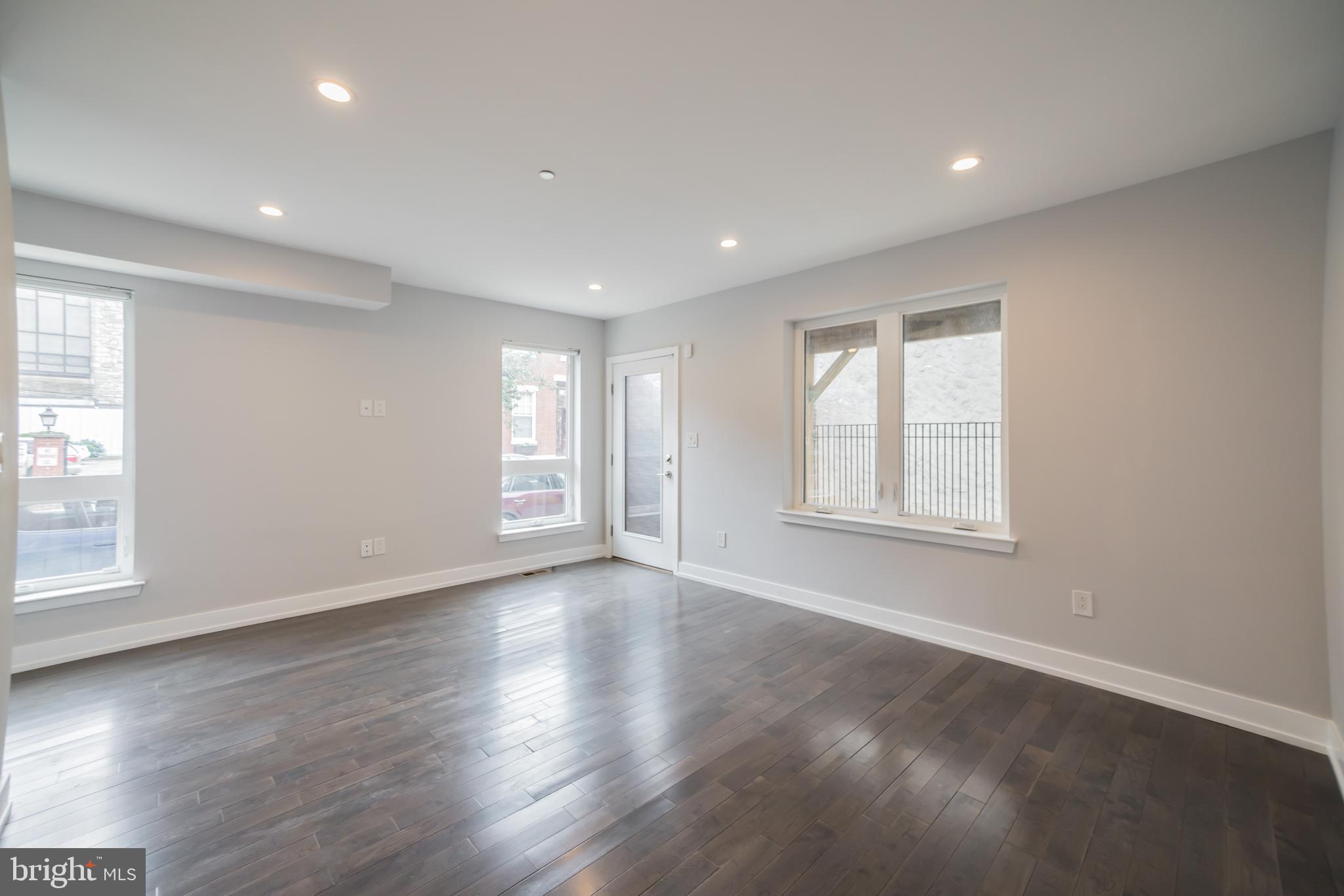 307-9 Reed Street, Unit A Philadelphia, PA 19147 - Photo 6 of 30 Flex space. Living, office, entertaining, etc...