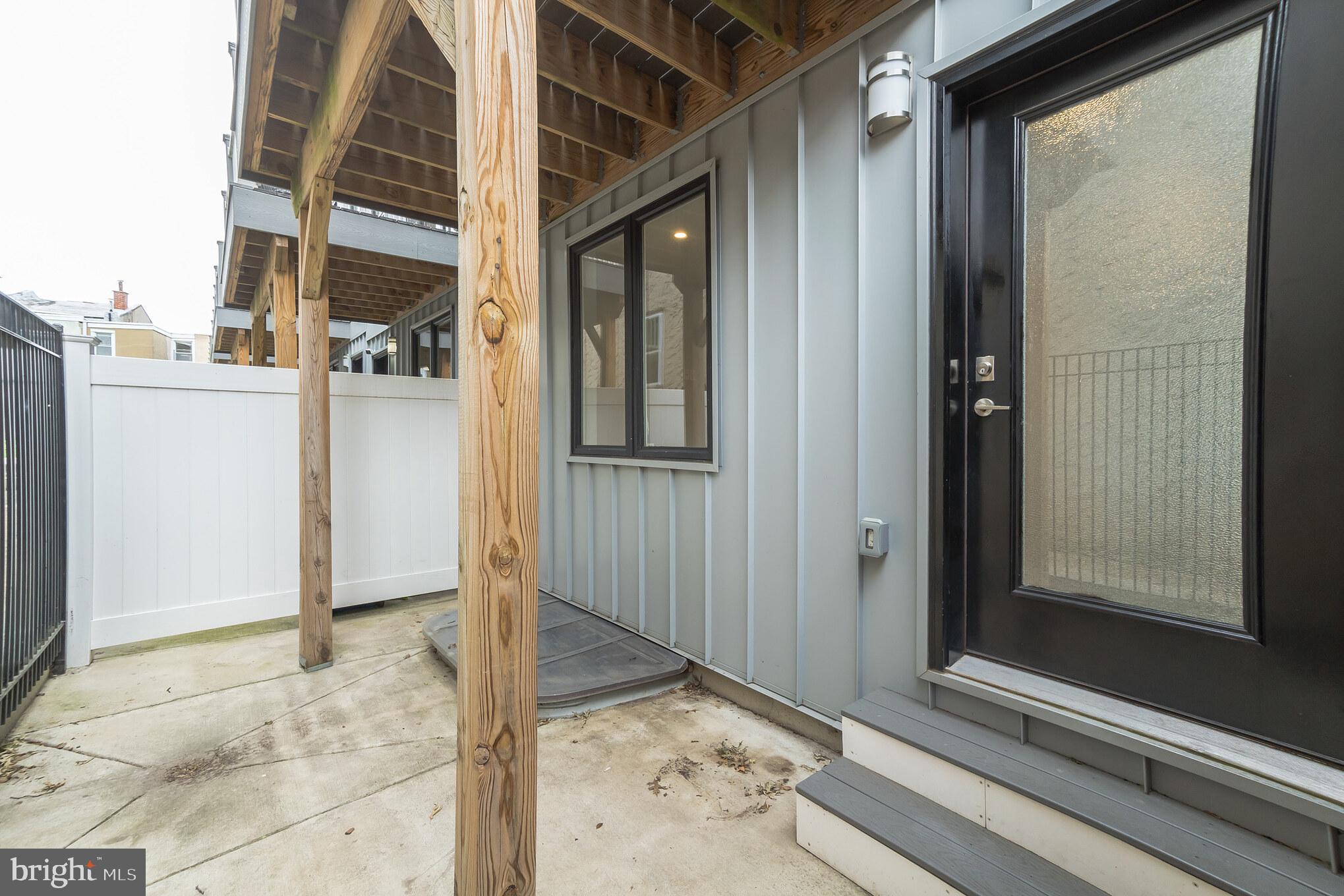 307-9 Reed Street, Unit A Philadelphia, PA 19147 - Photo 8 of 30 Rear patio