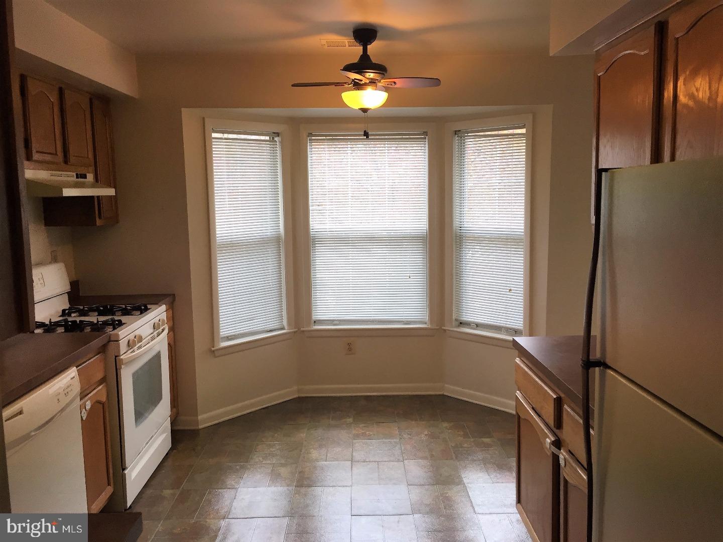 120 Acadia Court, Unit 10 Princeton, NJ 08540 - Photo 6 of 14 Kitchen