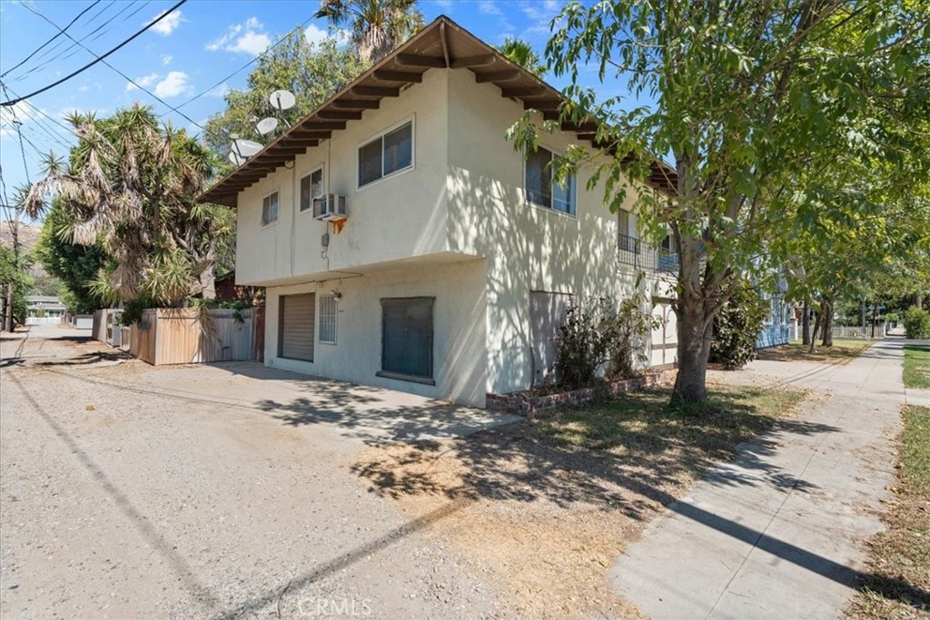 4204 12th Street Riverside, CA 92501 - Photo 5 of 70 Gallery Image 5