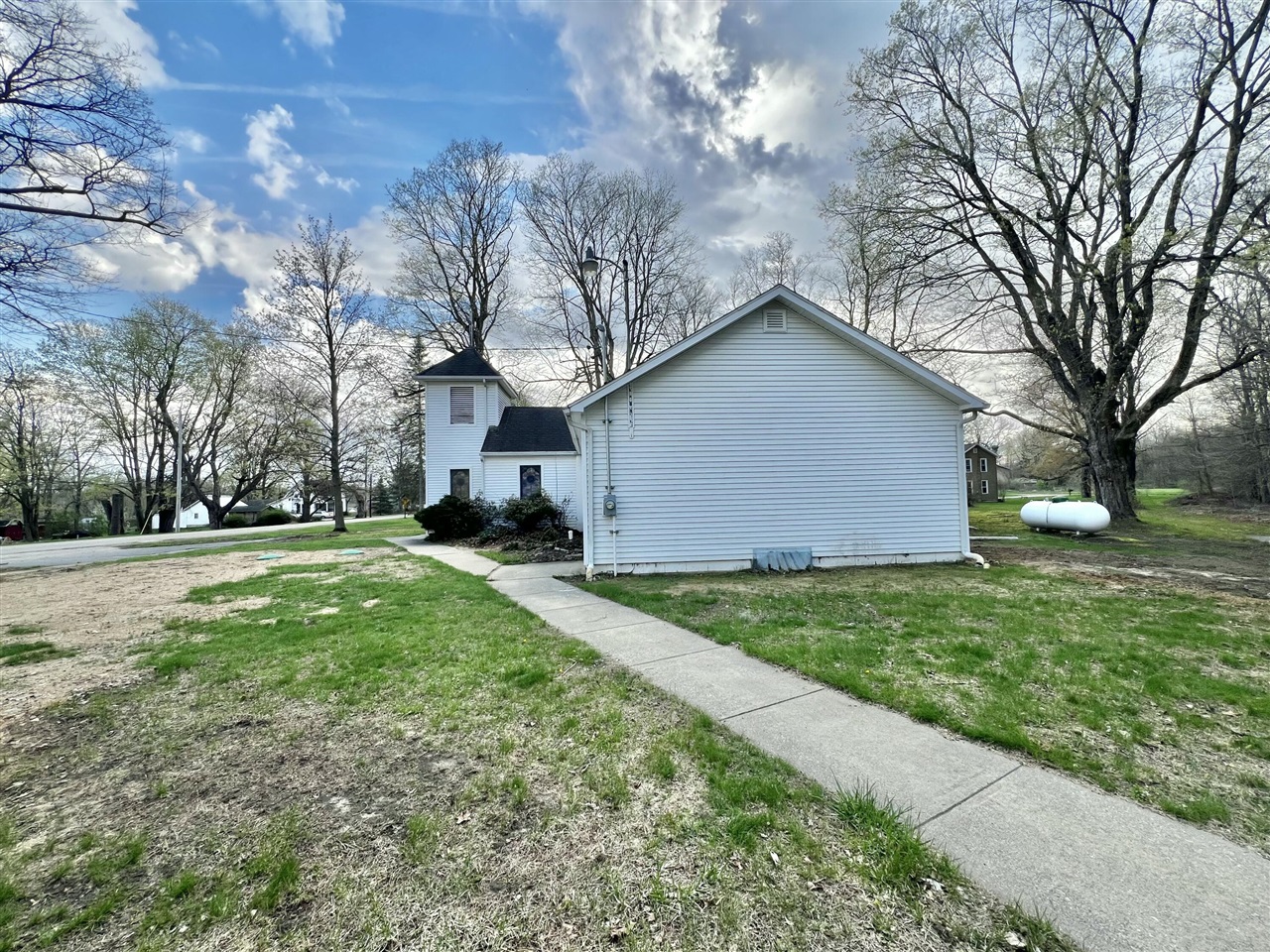 8768 Jerome Road North Jerome, MI 49249 - Photo 9 of 60