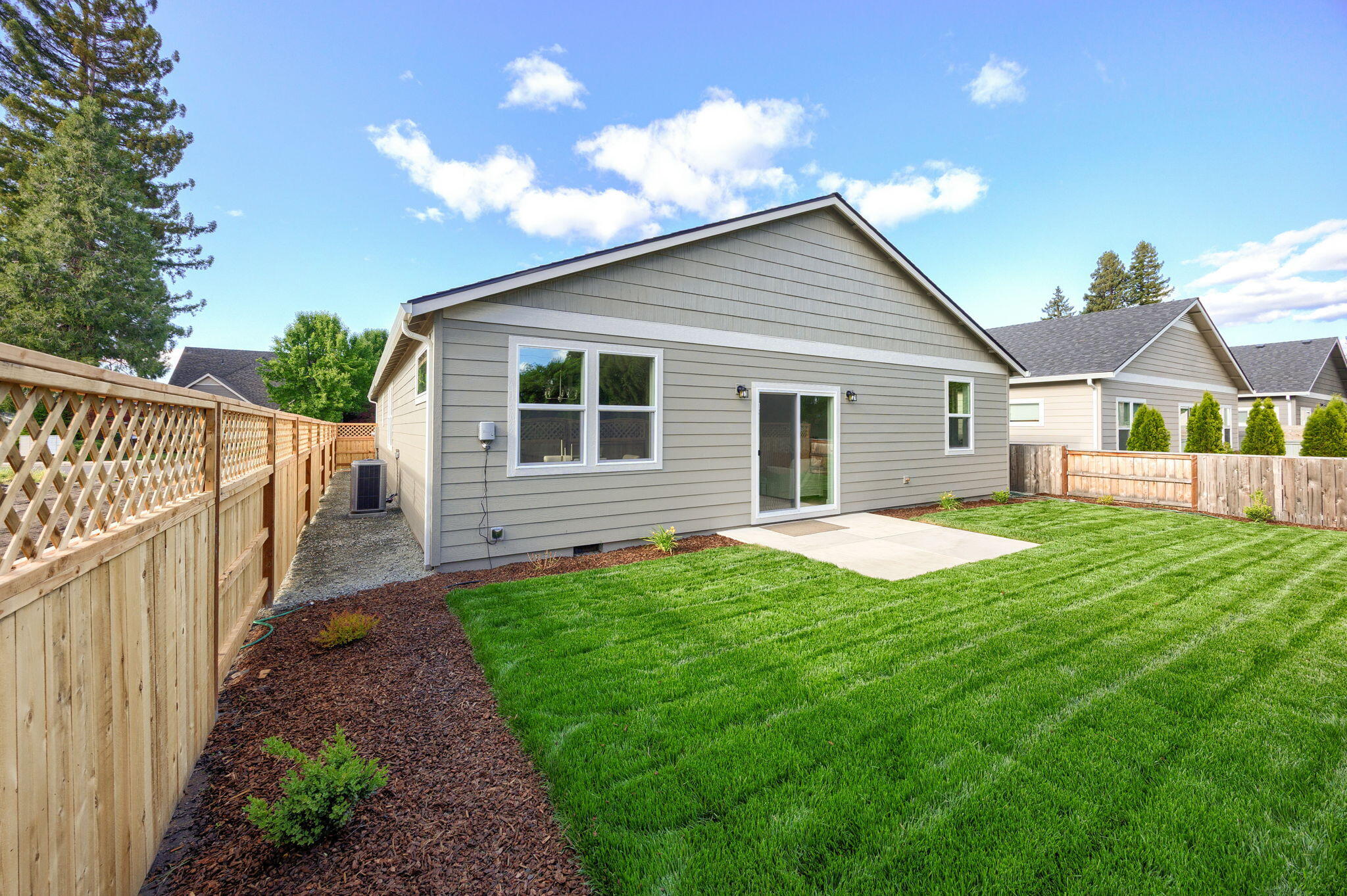 358 Cascade Drive Central Point, OR 97502 - Photo 40 of 44 Apx358 (10)