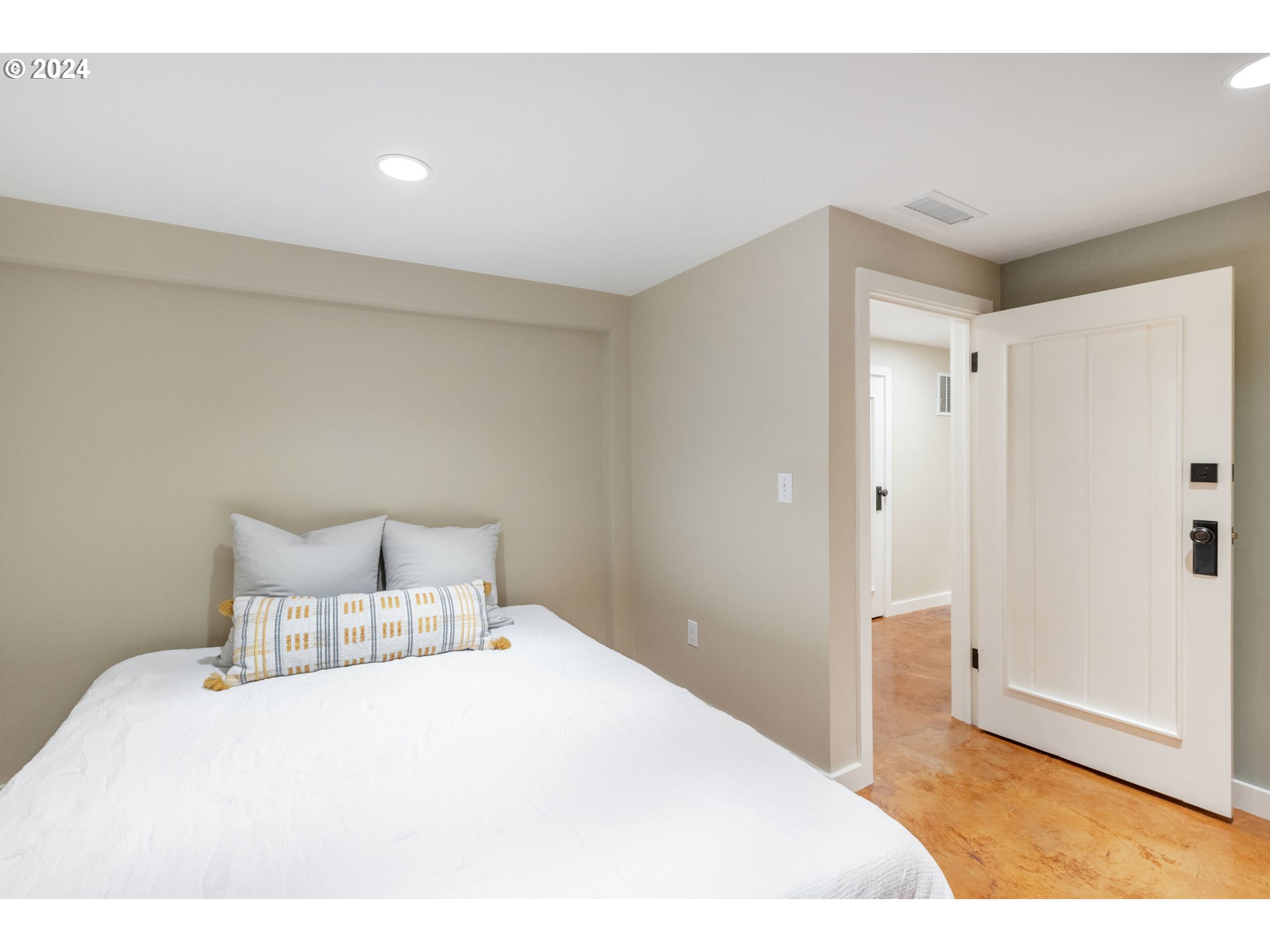 2465 Fairmount Boulevard Eugene, OR 97403 - Photo 46 of 48