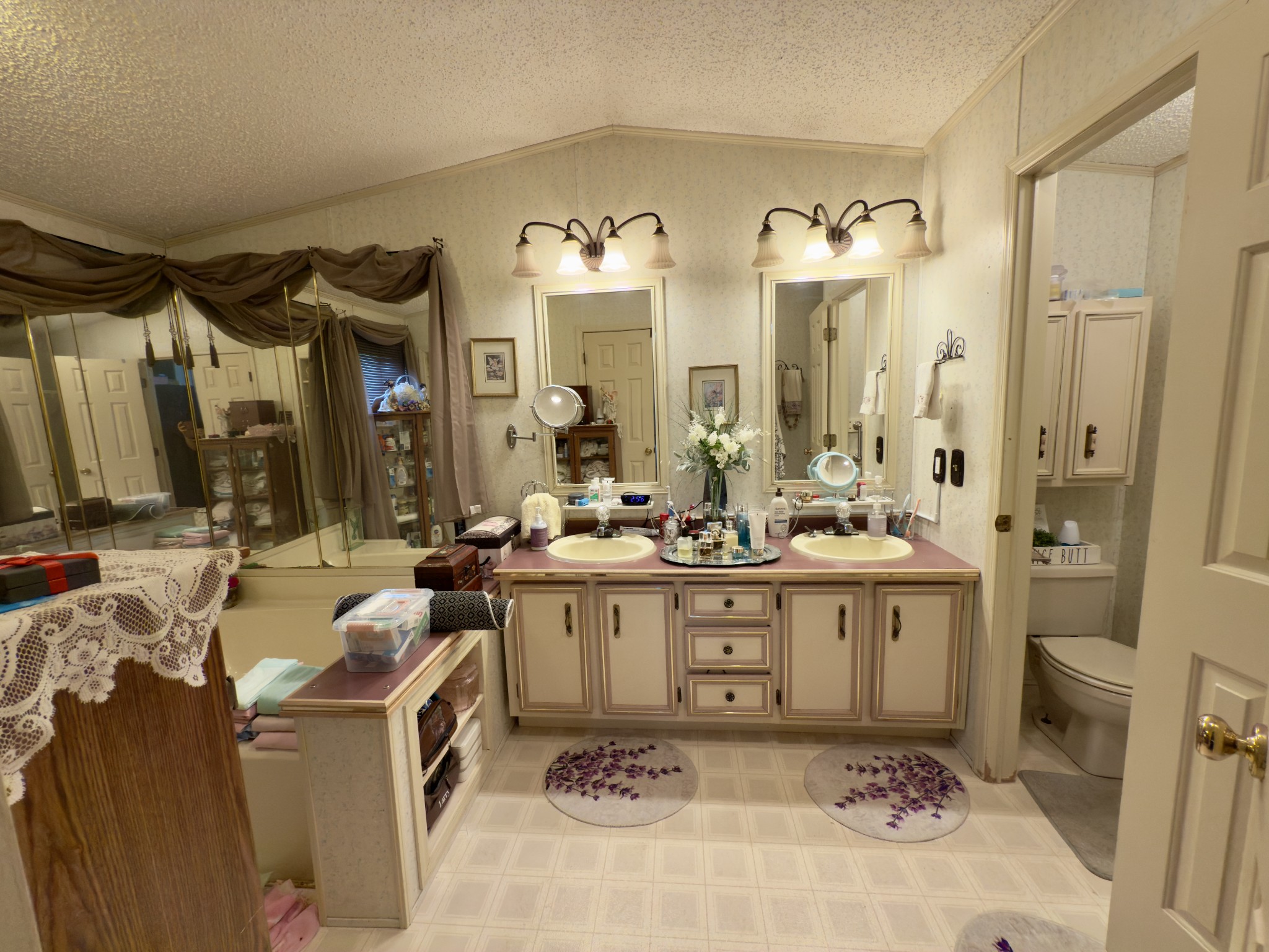 3794 Sulphur Creek Road Centerville, TN 37033 - Photo 13 of 21 a spacious bathroom with a sink mirror and a bathtub