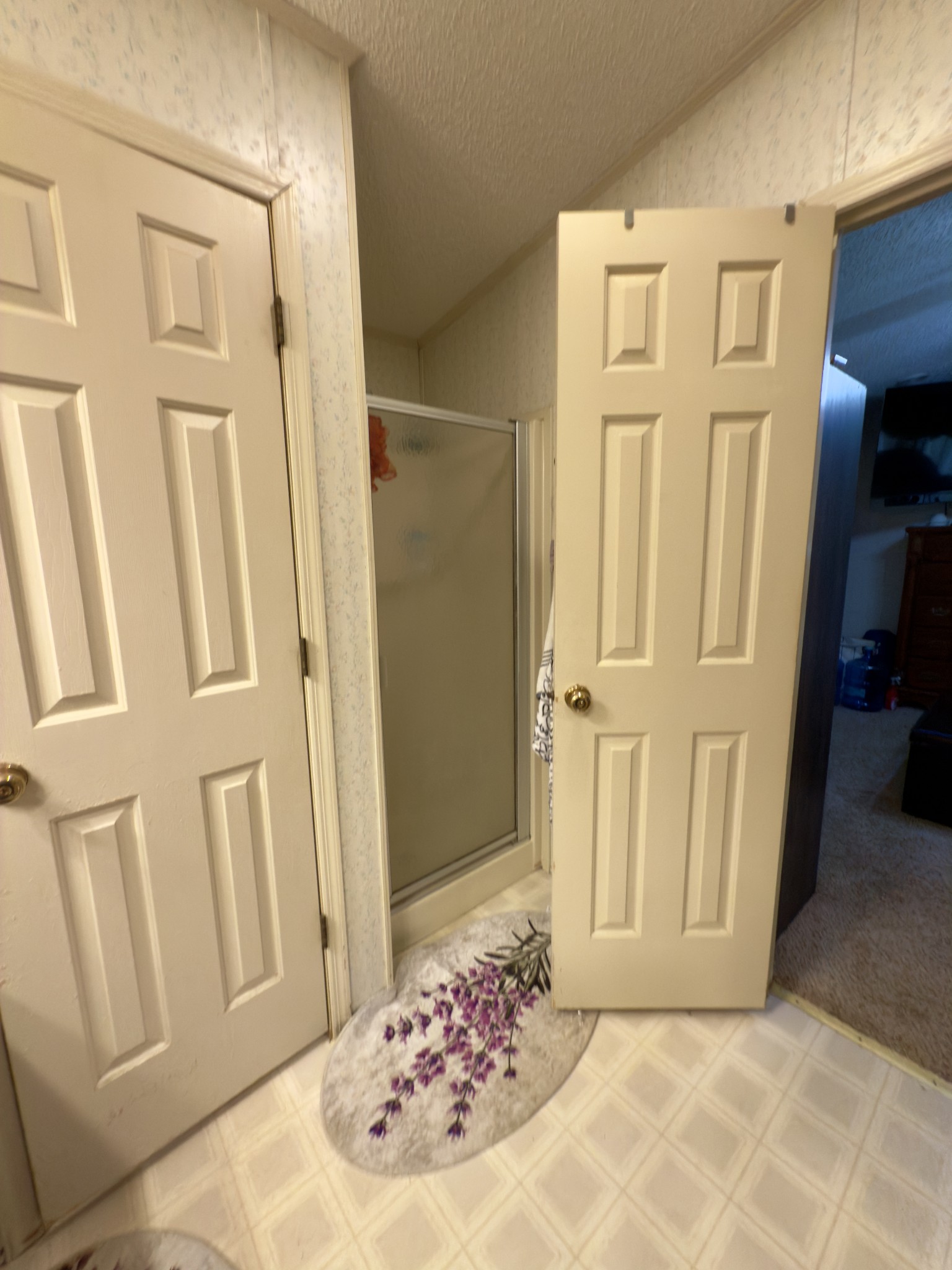 3794 Sulphur Creek Road Centerville, TN 37033 - Photo 14 of 21 a view of a hallway with wooden floor and cabinet