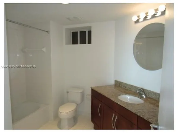 $2,800 | 7275 Southwest 90th Way, Unit 302, Miami, FL 33156
