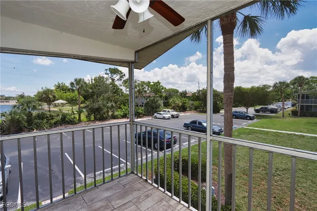 $1,250 | 8109 Country Road, Unit 201, Fort Myers, FL 33919