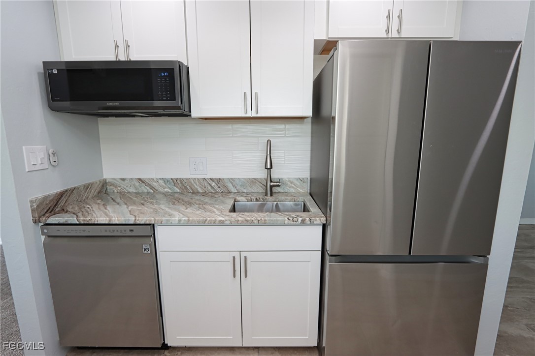 8109 Country Road, Unit 201 Fort Myers, FL 33919 - Photo 9 of 18