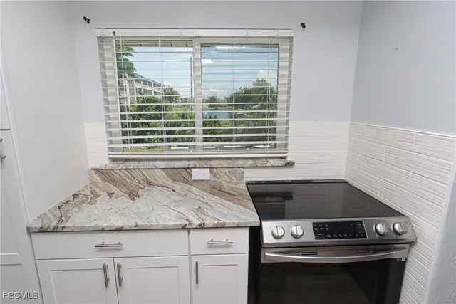 $1,250 | 8109 Country Road, Unit 201, Fort Myers, FL 33919
