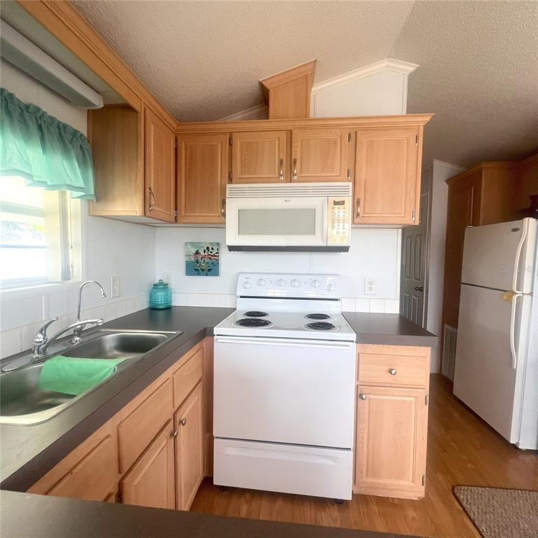 1202 Snook Punta Gorda, FL 33950 - Photo 11 of 34