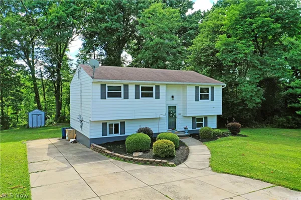 $187,500 | 3678 Oakview Drive, Girard, OH 44420