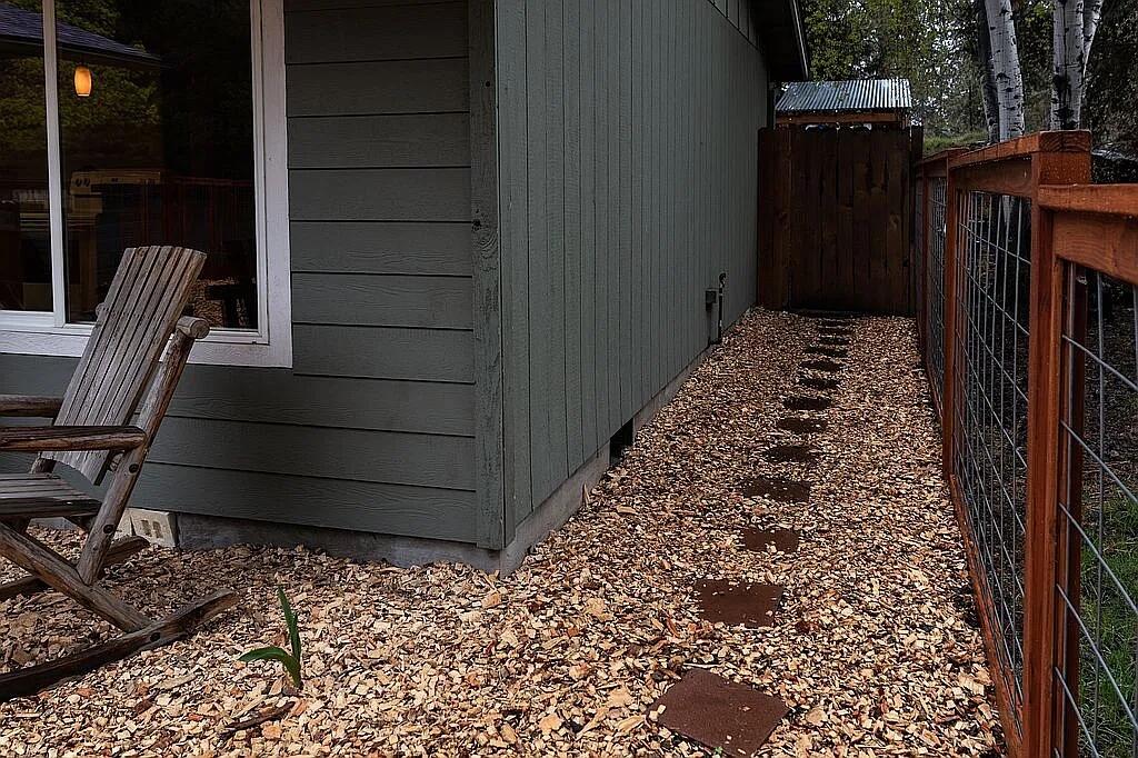 1953 Southwest Forest Ridge Avenue Bend, OR 97702 - Photo 26 of 29 26