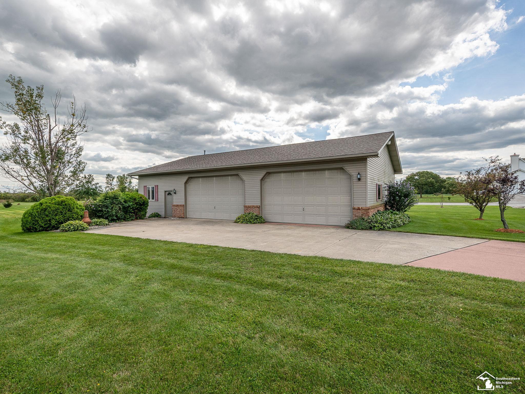 4992 Post Road Newport, MI 48166 - Photo 48 of 87 50191761-200722a0-10ba-4381-bb9f-ff7bdd7cac60.JPG