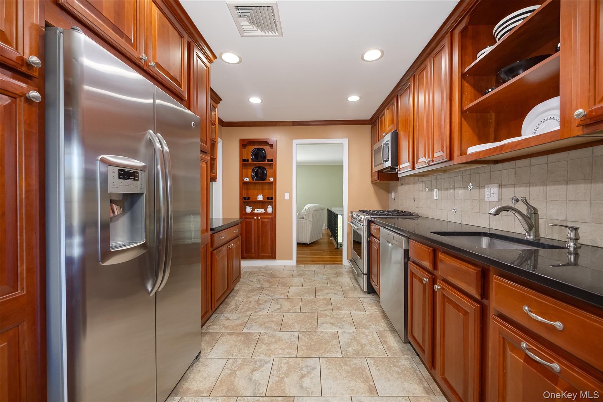 518 Manchester Road Yorktown Heights, NY 10598 - Photo 9 of 31 Gallery Image 9