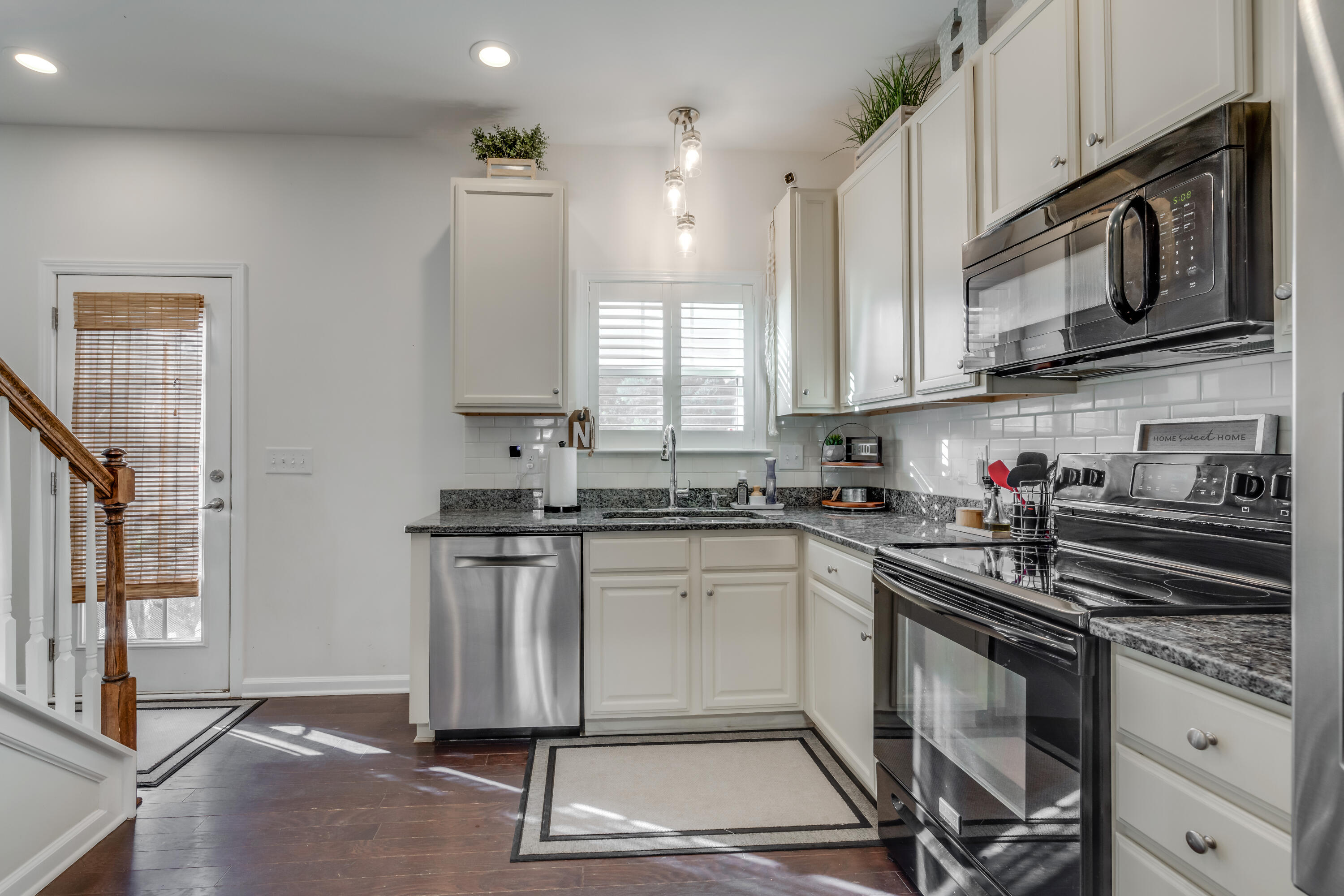 671 Suffolk Road Johnson City, TN 37615 - Photo 12 of 31 012
