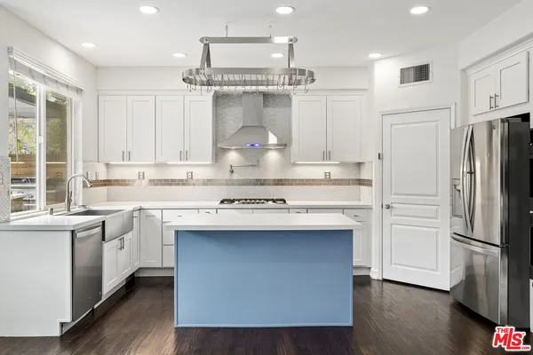 $1,549,000 | 20250 Wynfreed Lane, Porter Ranch, CA 91326