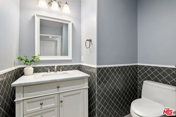 $1,549,000 | 20250 Wynfreed Lane, Porter Ranch, CA 91326