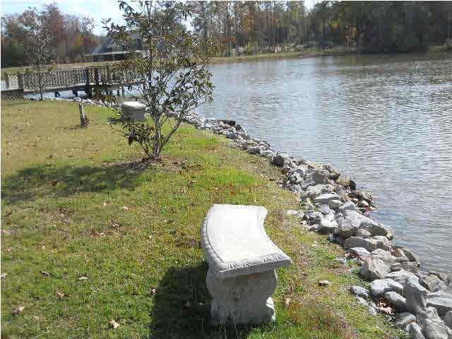 1019 Ridgeside Drive Brandon, MS 39042 - Photo 25 of 25 picture of seawall and extra seating.