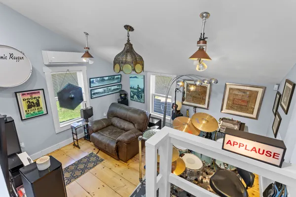 $449,900 | 71 Franklin Street, Derry, NH 03038
