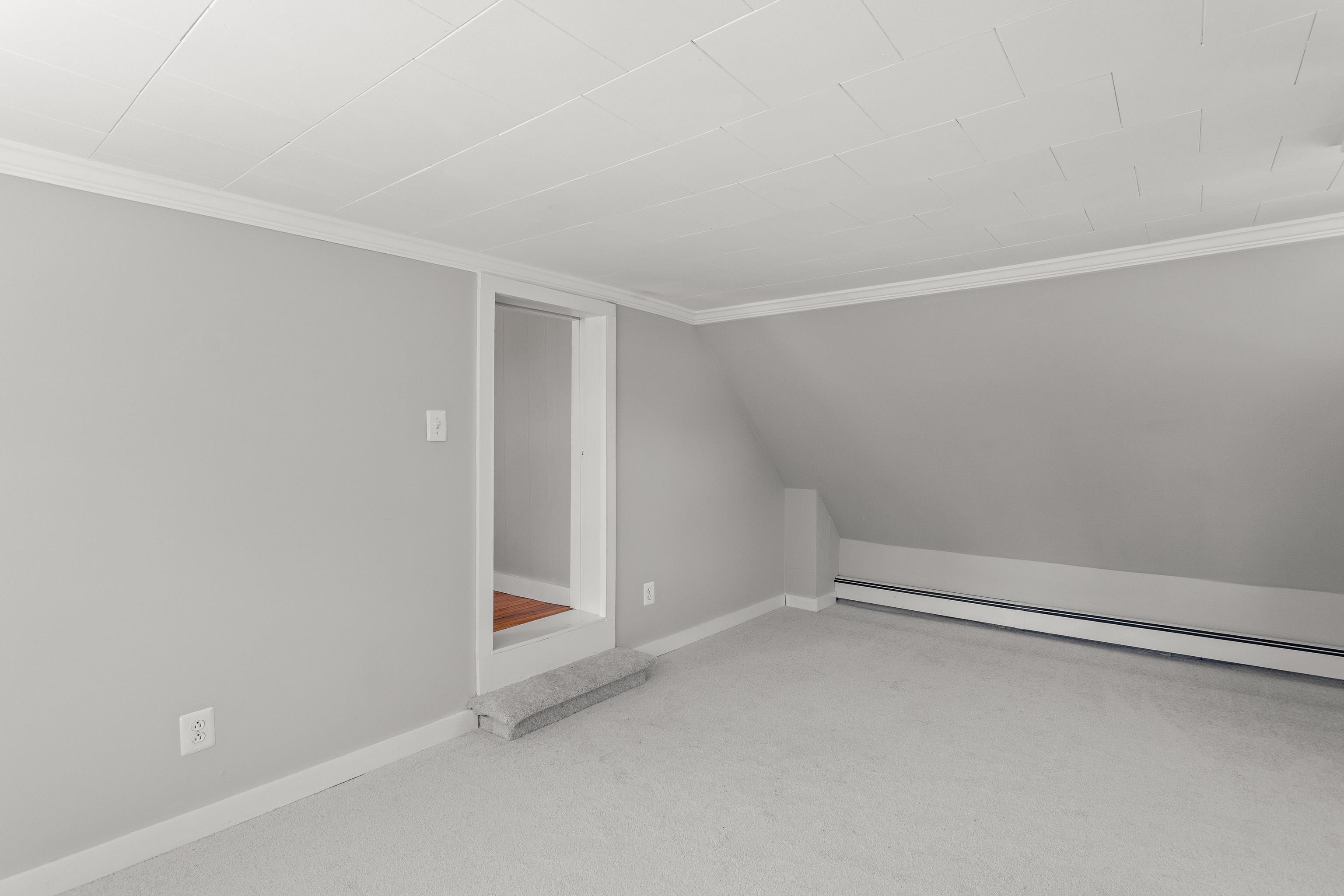 71 Franklin Street Derry, NH 03038 - Photo 31 of 59