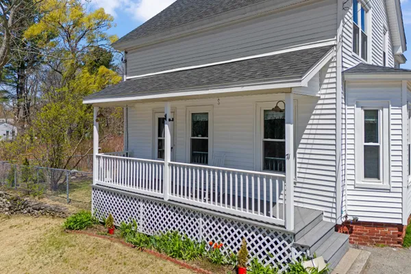 $449,900 | 71 Franklin Street, Derry, NH 03038