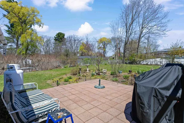 $449,900 | 71 Franklin Street, Derry, NH 03038