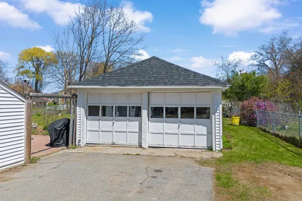 $449,900 | 71 Franklin Street, Derry, NH 03038