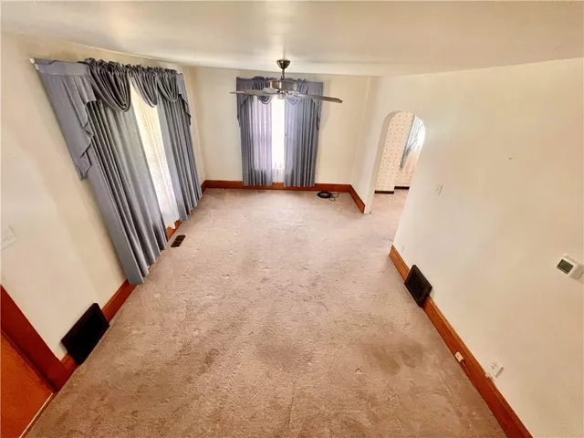 $1,300 | 1035 Beckford Street, New Castle, PA 16101